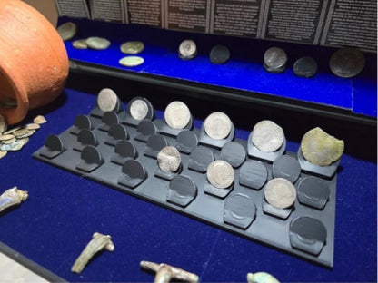 28 Coin Display 220x90mm